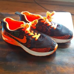 Nike knockoff athletic shoes, youth size 6.